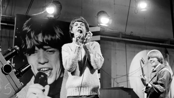 How a 21-Year-Old Fronted The Rolling Stones’ Ultimate 1965 Anthem