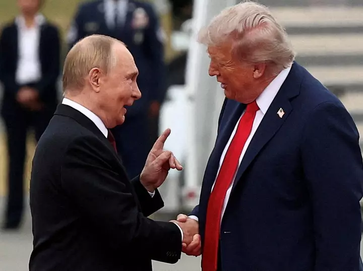 Trump, imzaladığı yeni Rus sanksiyalarını dayandırır